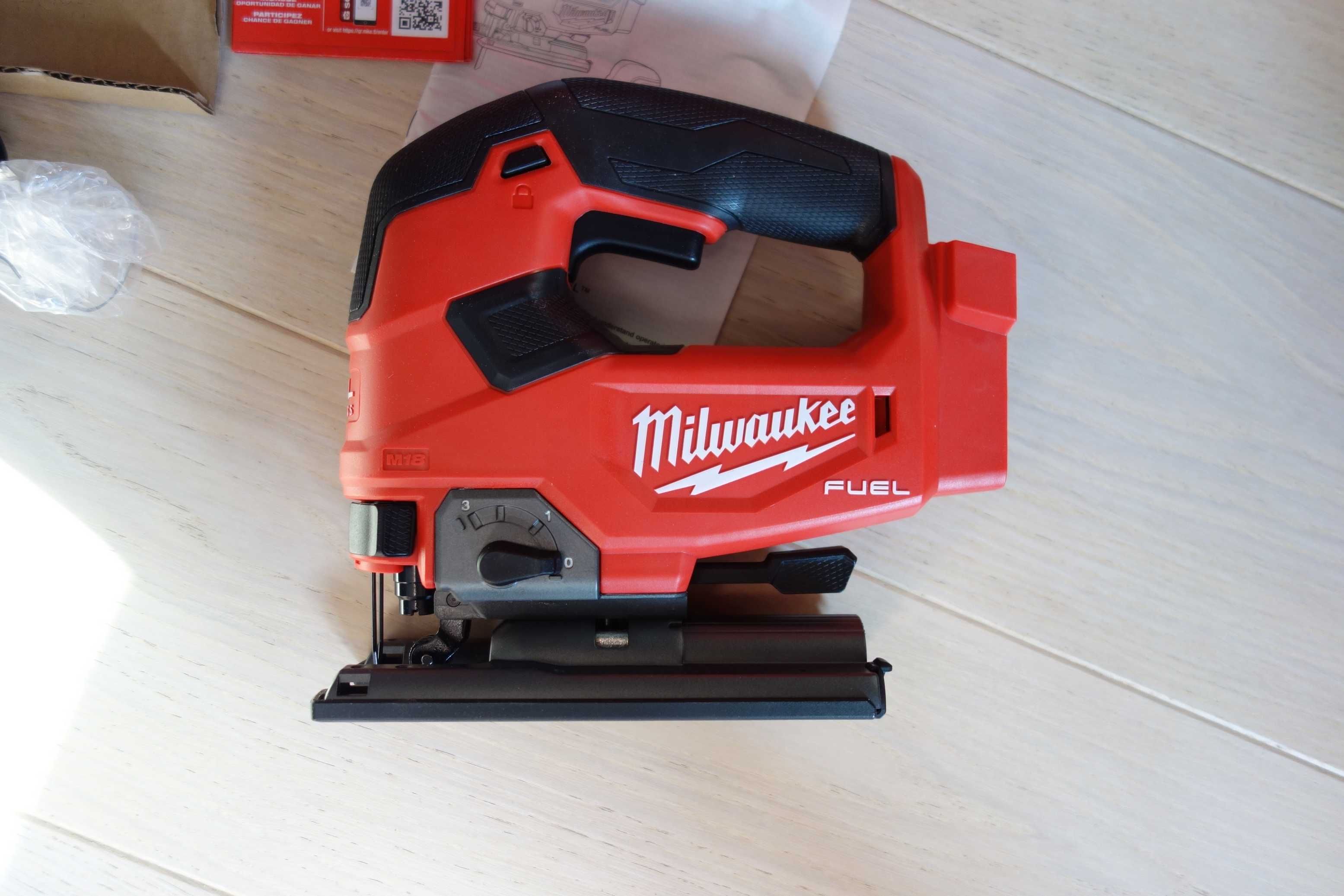 Milwaukee M18™ FUEL™ Wyrzynarka FJS-0 / 2737-20 z USA
