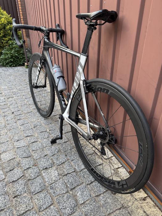 Шоссейный велосипед Giant Propel