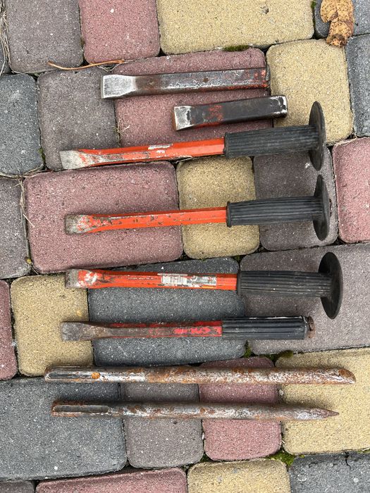 продам пневмогайковерти ,напилки, зубила в гарному стані з Німмечини