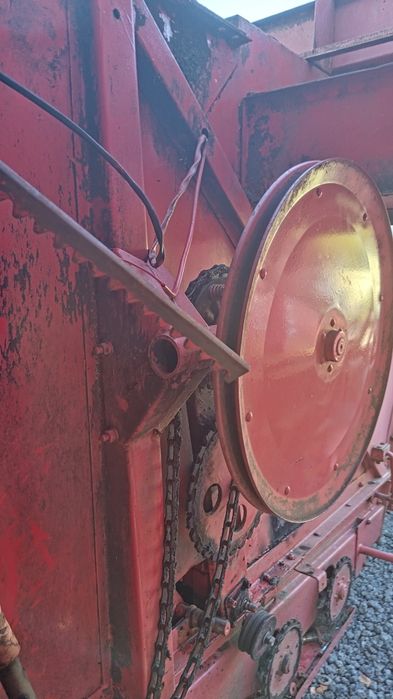 Sprzęgło napęd wytrząsaczy Massey Ferguson