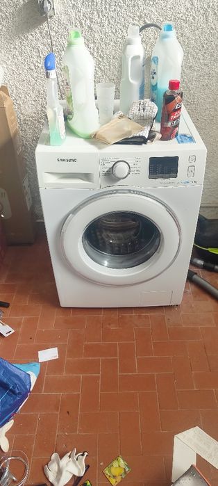 Máquina lavar roupa