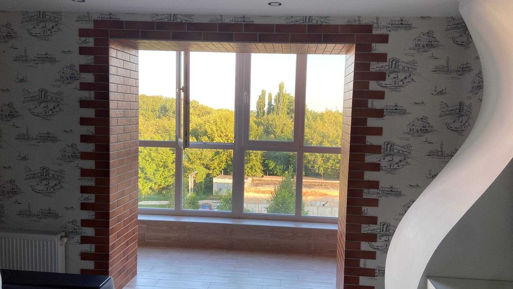 Продам 3 кімнатну квартиру 5/5 (пр-т Будівельників 32А)