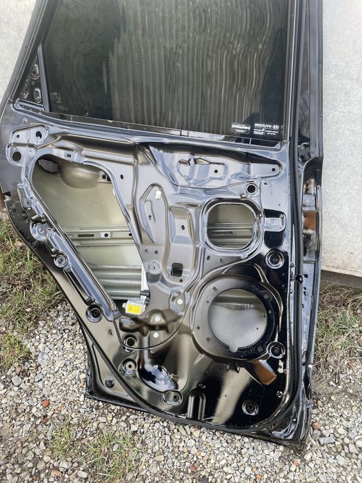 Двері Hyundai Kona