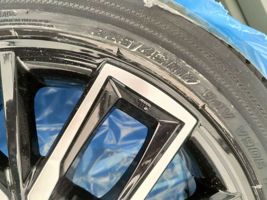 Kompletne koła zimowe 17" Toyota Corolla