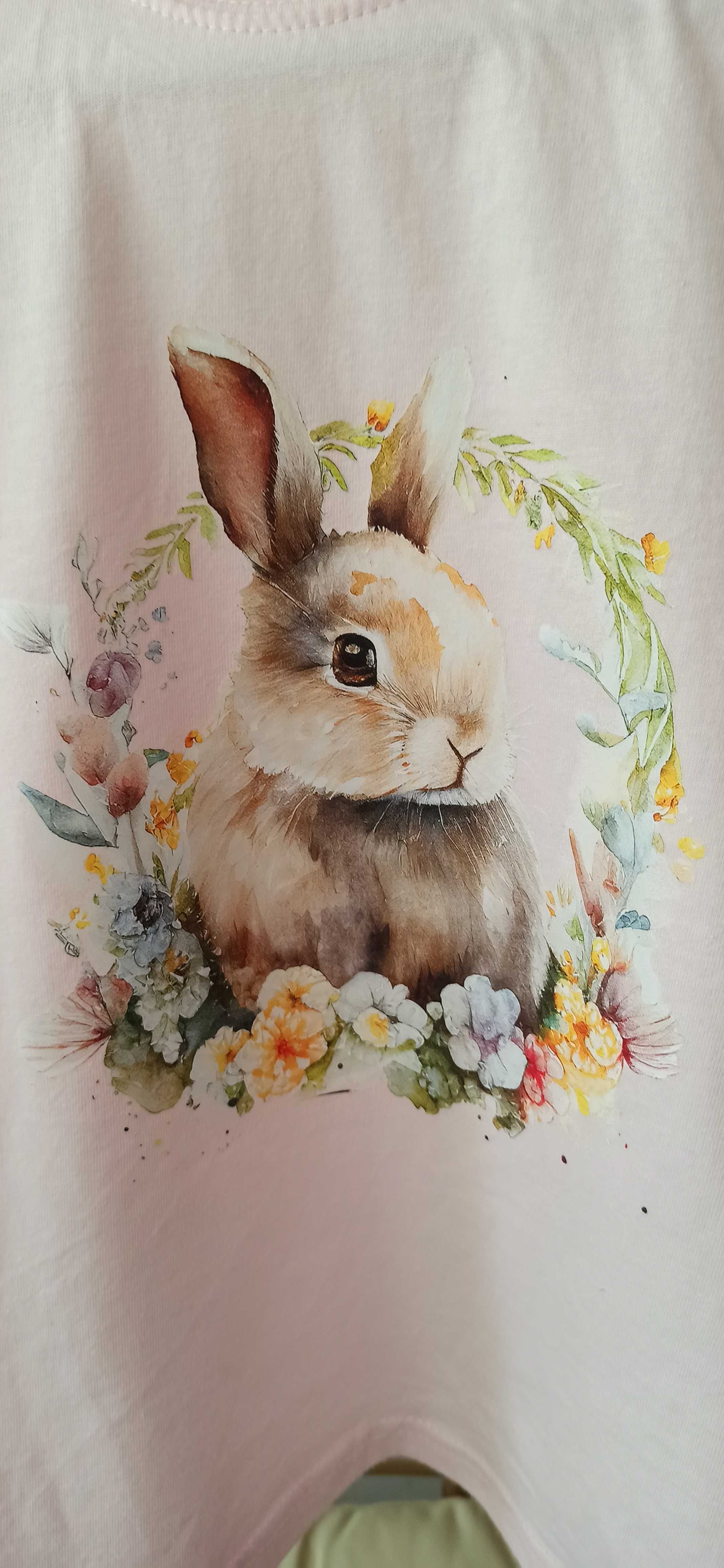 T-shirt para criança estampada à mão com imagem de coelhinho da Páscoa