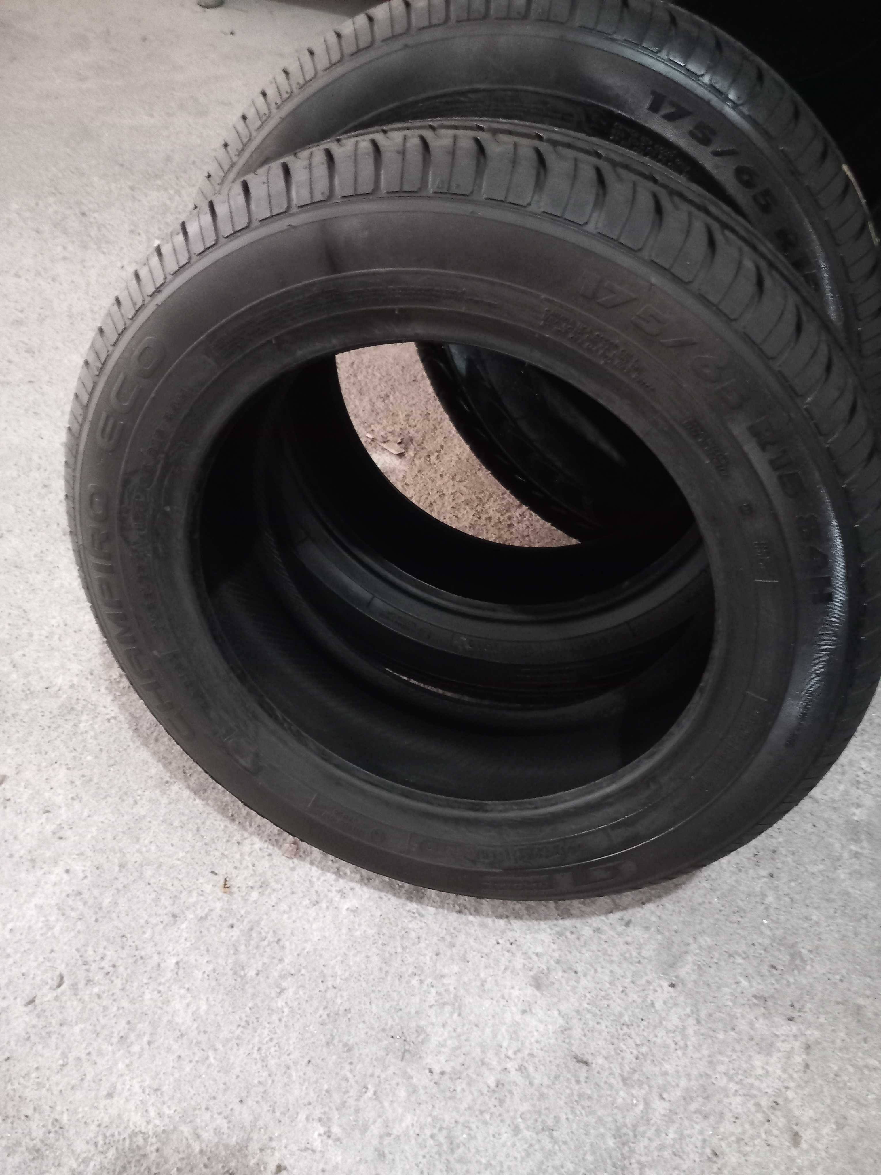 2 pneus novos 175/65R15 GT Radial