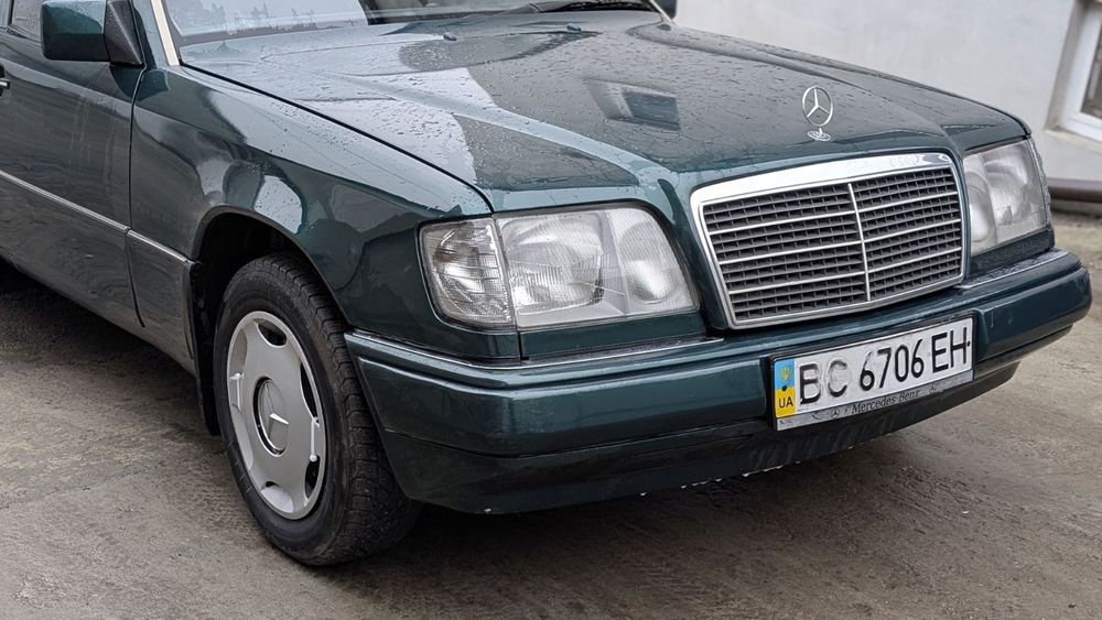 Mercedes-Benz e200