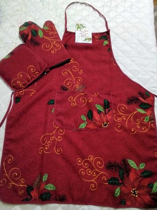 Conjunto avental, pega e luva de Natal, novo com embalagem.