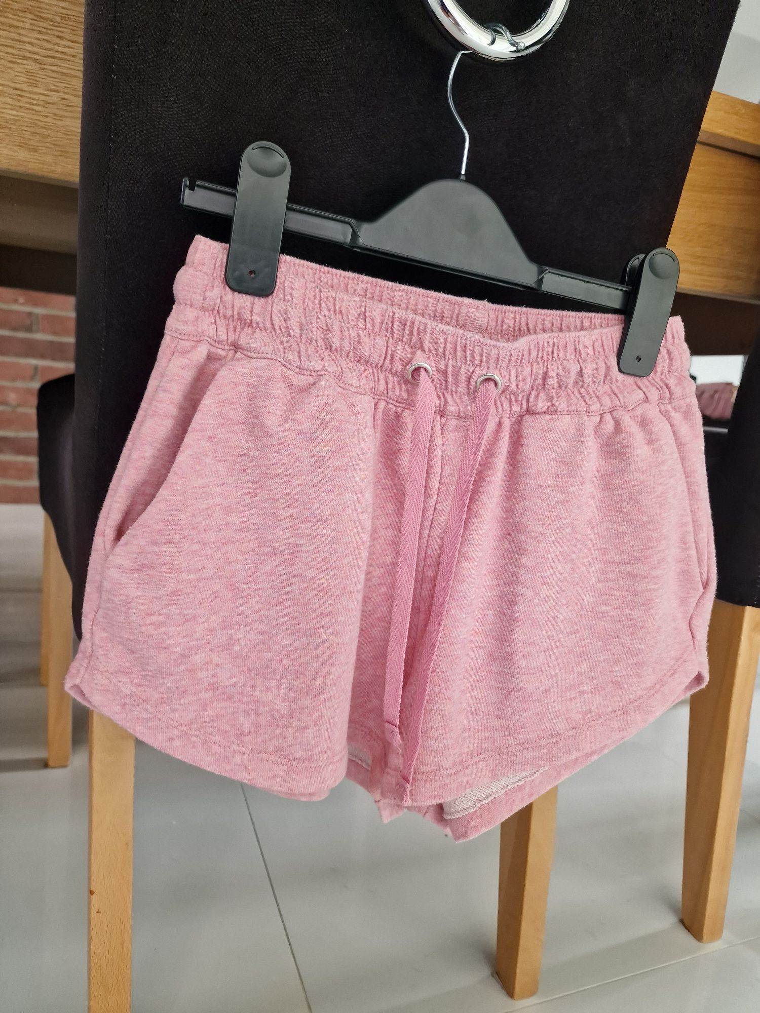 Mini szorty H&M spodenki dresowe 34 xs Basic