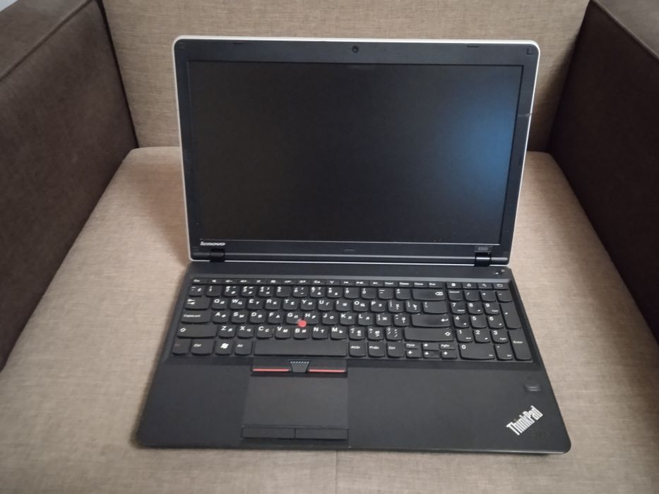 Ноутбук Lenovo ThinkPad E525,AMD A6-3410MX,4 ядра-4 пот,ram8/ssd 120gb