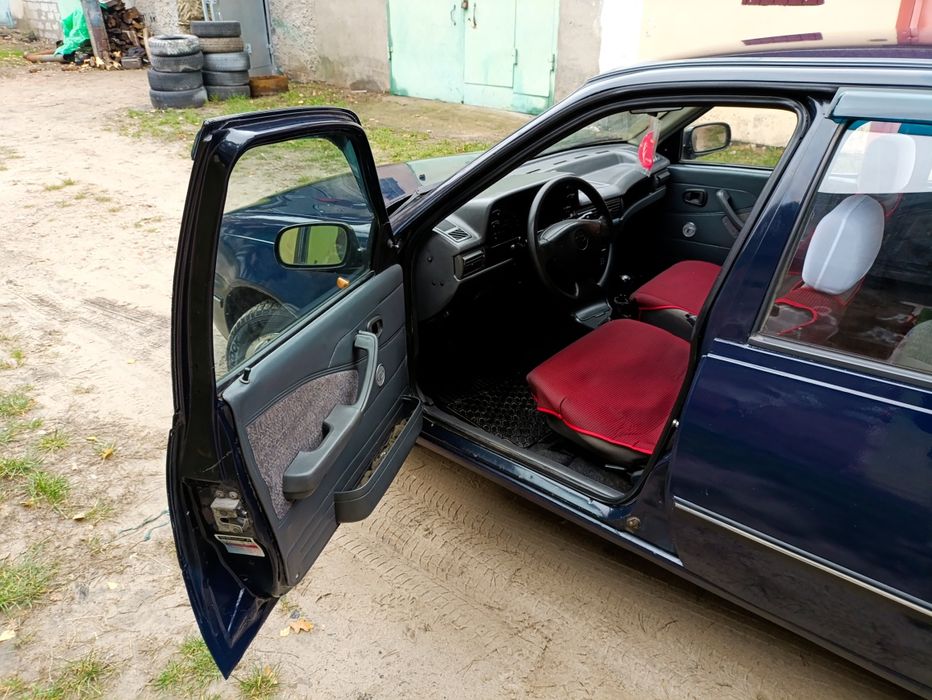 Продам авто всі питання за телефоном.