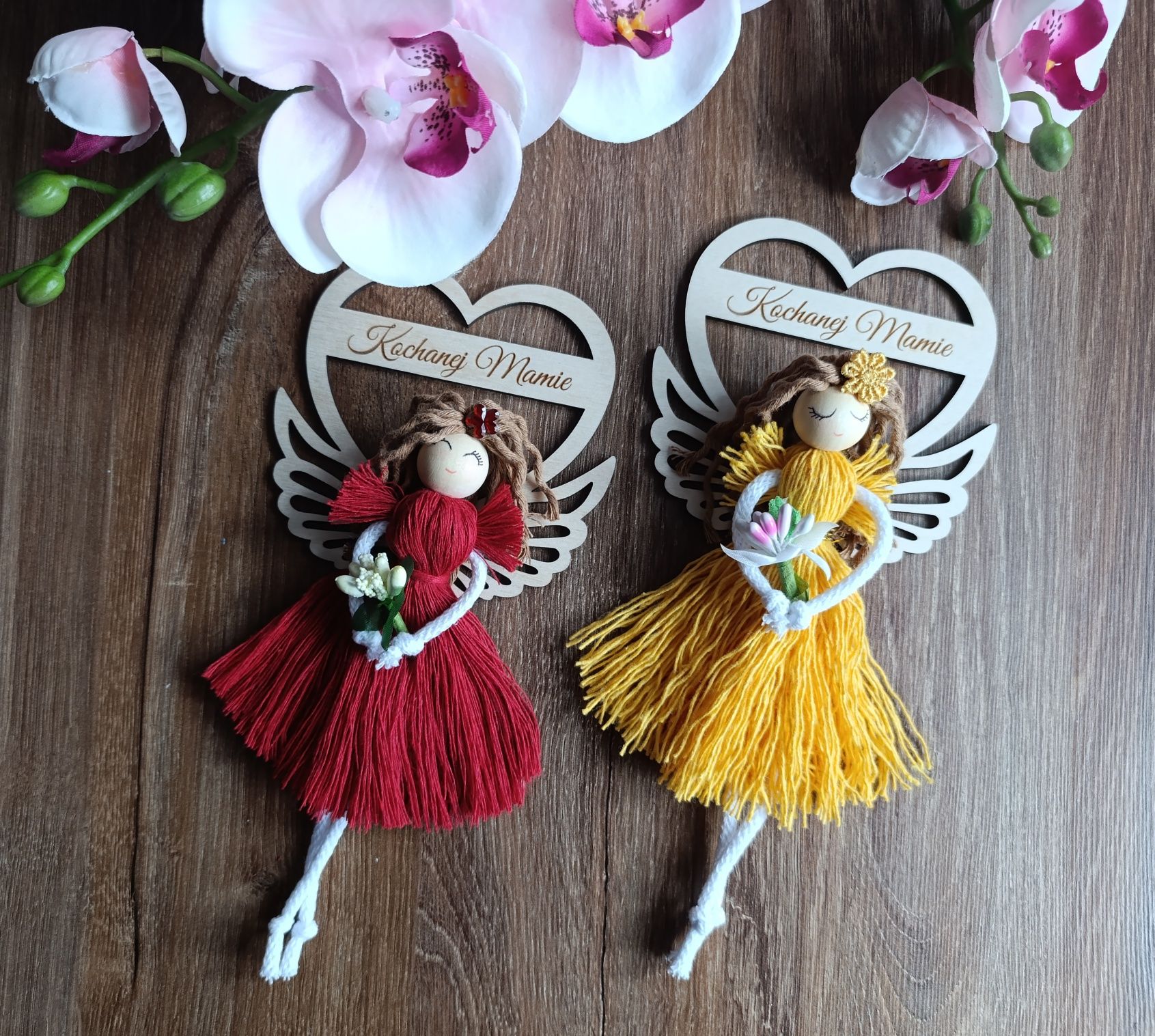 Małe aniołki stróże magnes na dzień mamy kwiaty makrama handmade zawie