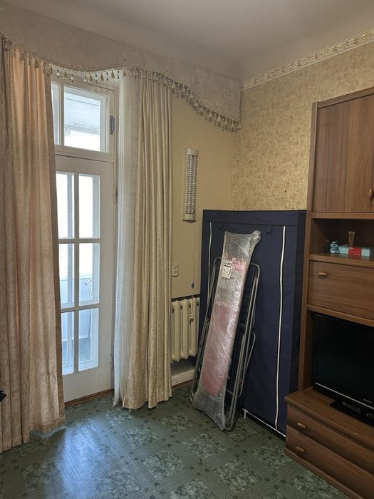 Продається 2-ох кімнатна квартира з автономним опаленням в центрі!