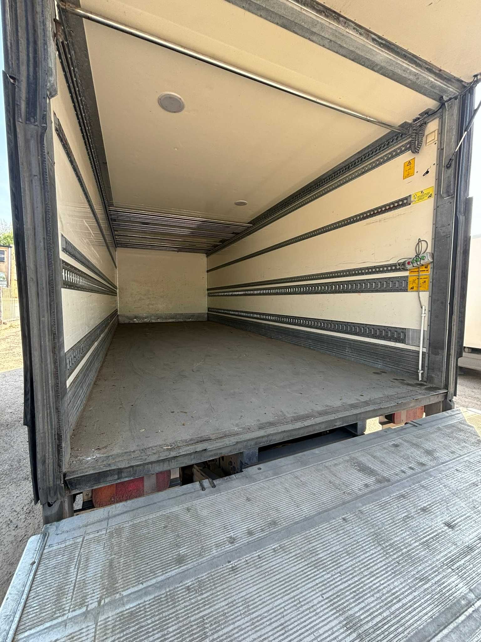 Mercedesa Atego  izoterma Winda