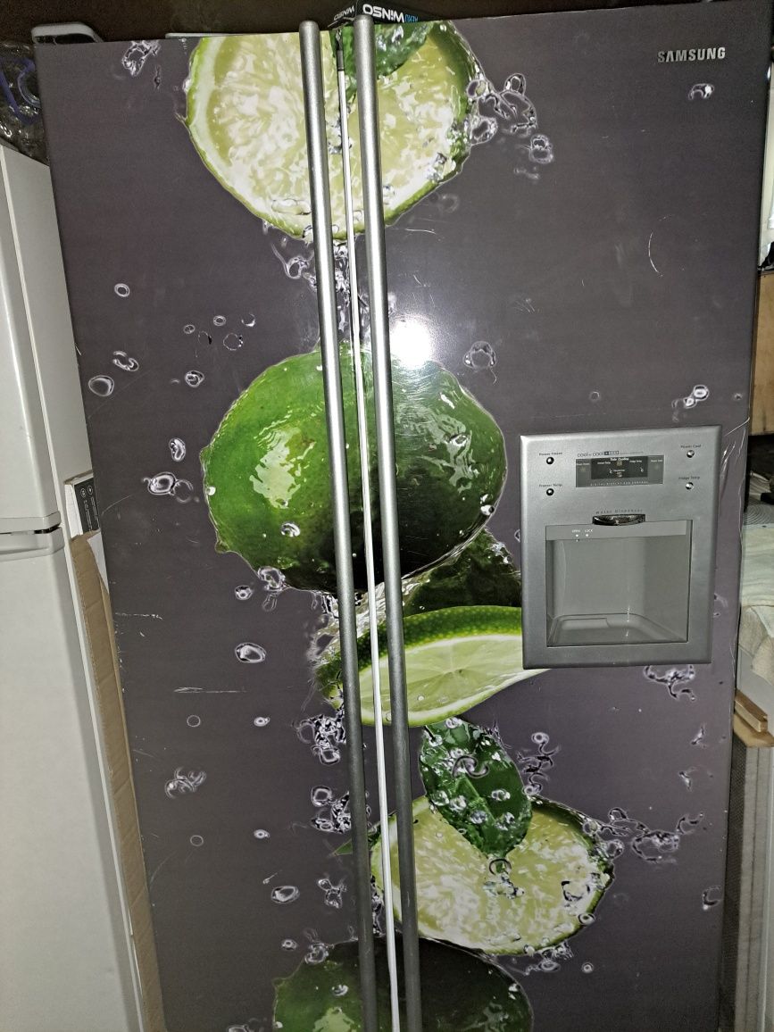 Продам холодильник samsung FGN 209 на две двери no frost