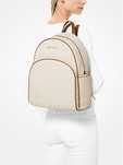Michael Kors model ABBEY LARGE LOGO plecak