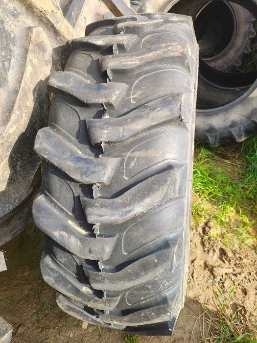 Opona przemysłowa 16.9-28 Bostone koparko ładowarka JCB Cat VolvoTerex