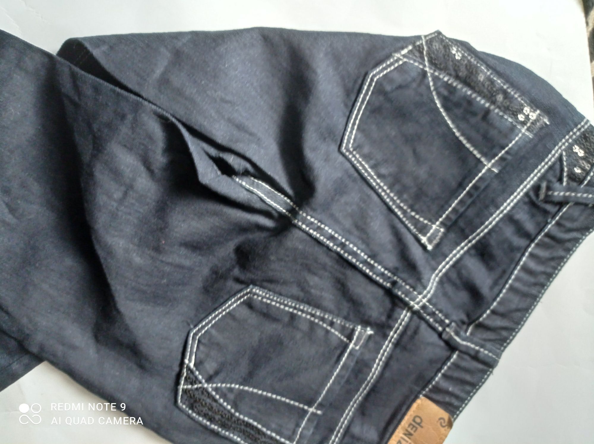 Levi's regulacja w pasie rozmiar 140 cm