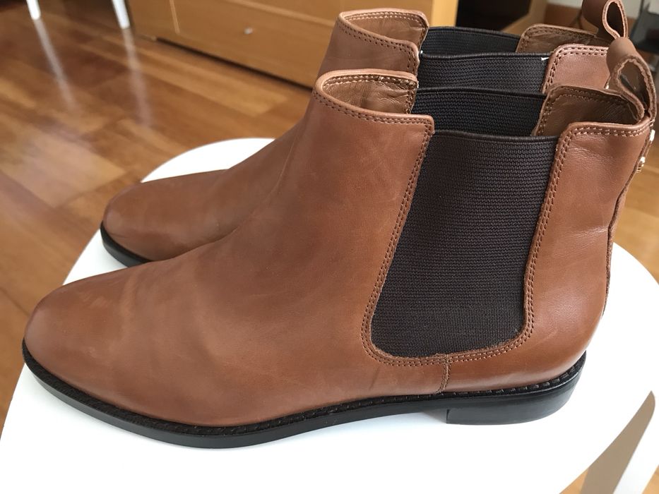 Botas em pele Ralph Lauren de mulher n.º 38, mas veste pequeno (n.º37)