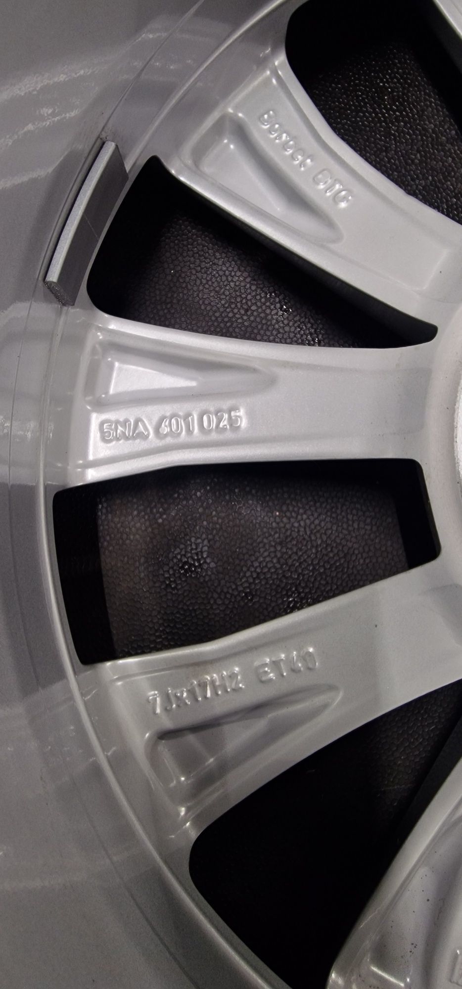 Nowe Koła zimowe VW TIGUAN II   Pirelli 215 65 R17