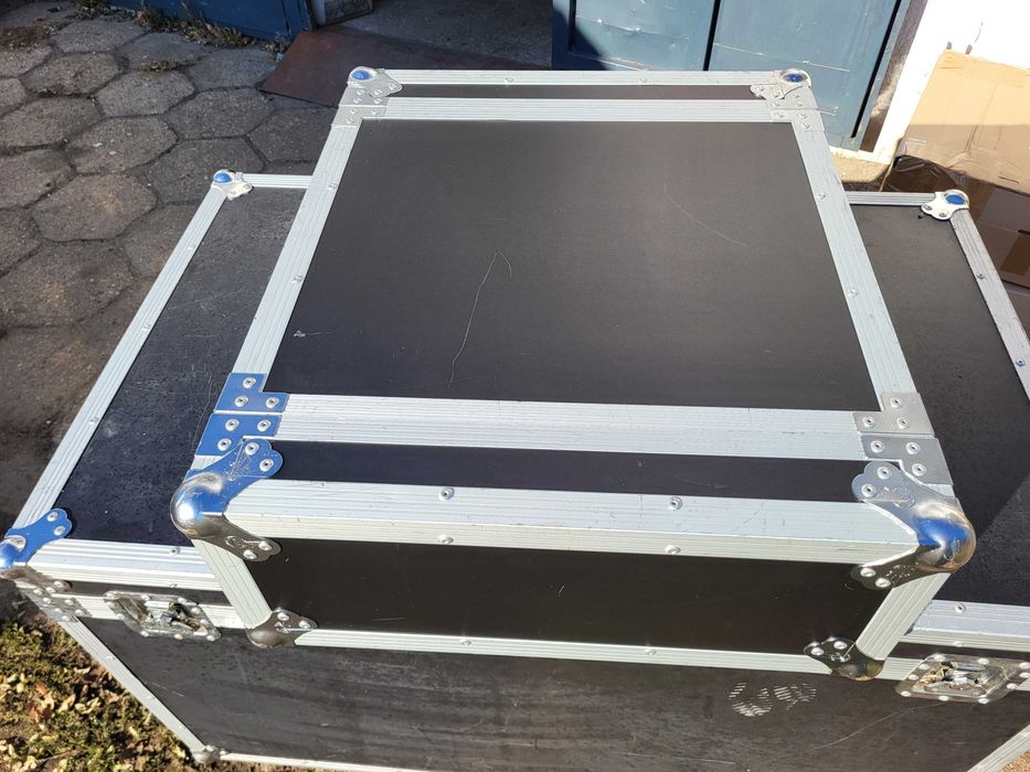 RACK 4U 2x szyna (42cm pomiędzy) case FAKTURA