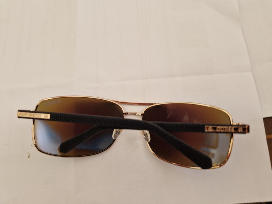 Vendo óculos de Sol Guess.