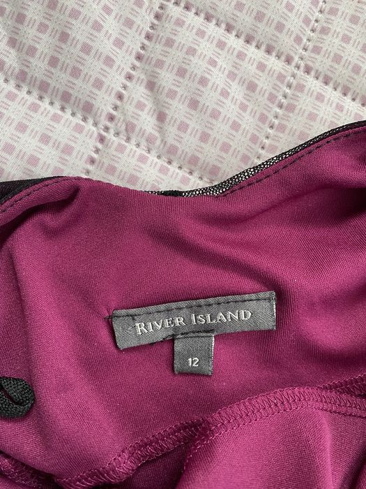 Burgundowa asymetryczna sukienka midi mesh M 38 rivee island zdobienia