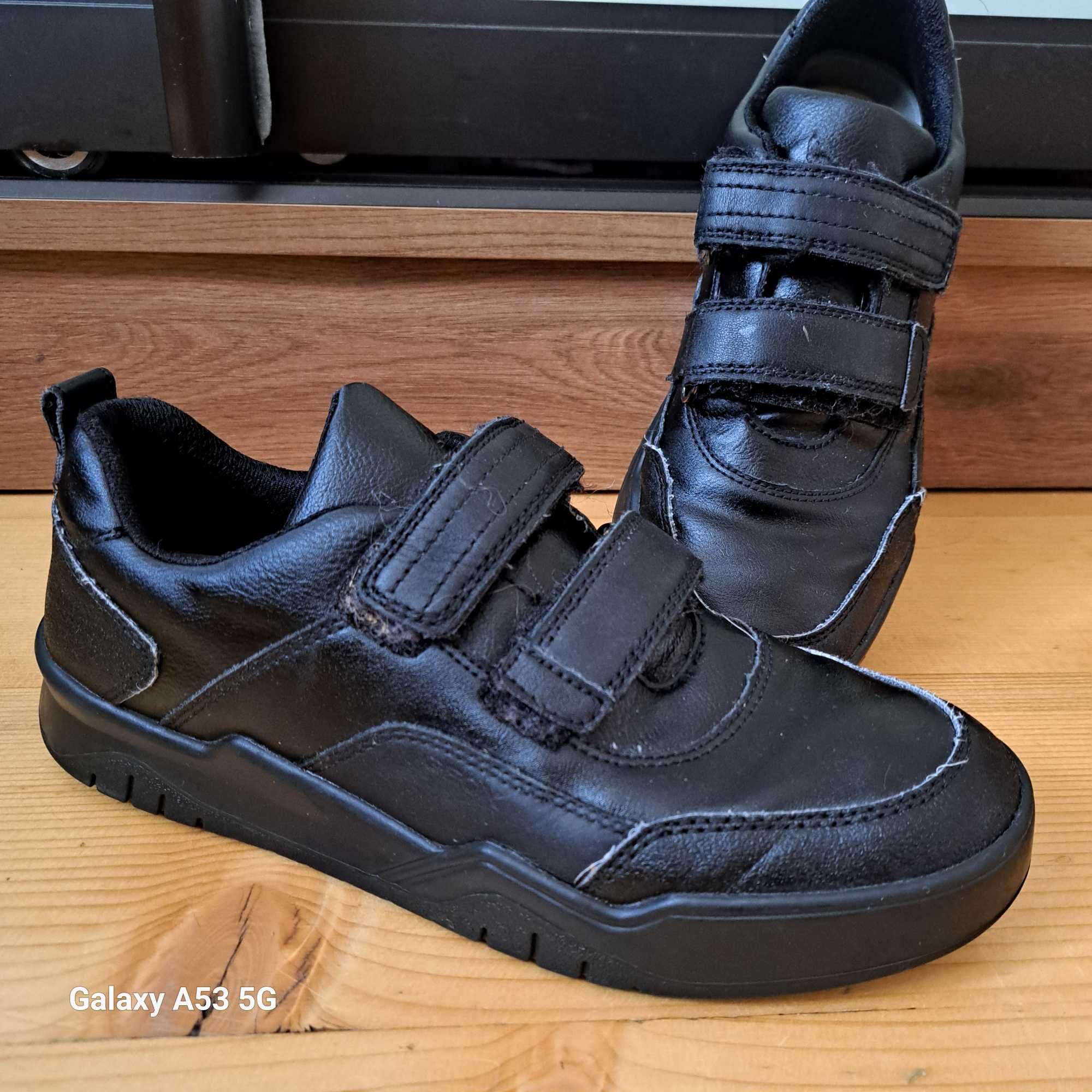 Шкіряні кросівки спортивні туфлі напівчеревики Geox для хлопця 37 р