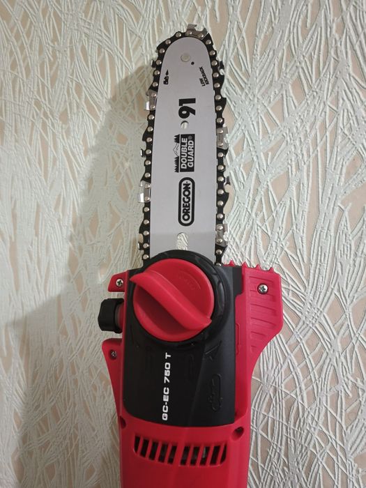 Телескопічна електропила Einhell GC ES-750-T