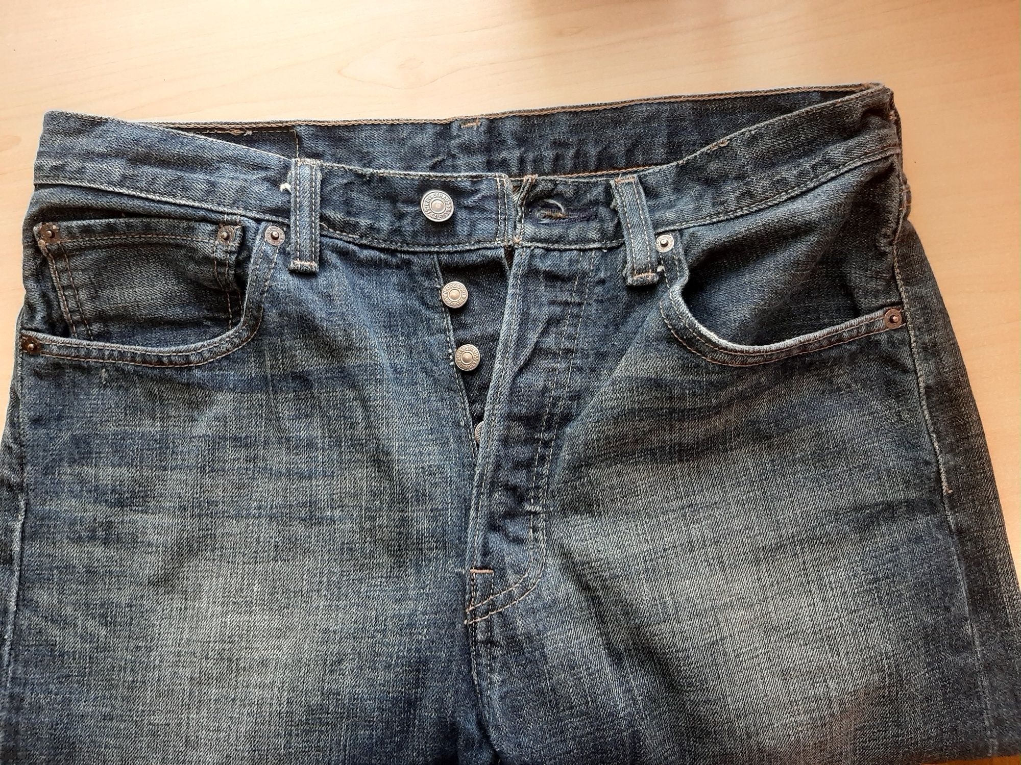 Продам джинсы фирмы "Levis" (Гаити).Модель-501.