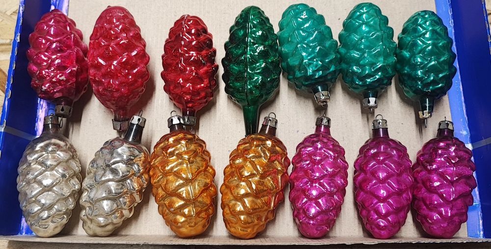 Stare szklane bombki szyszki ozdoby choinkowe prl