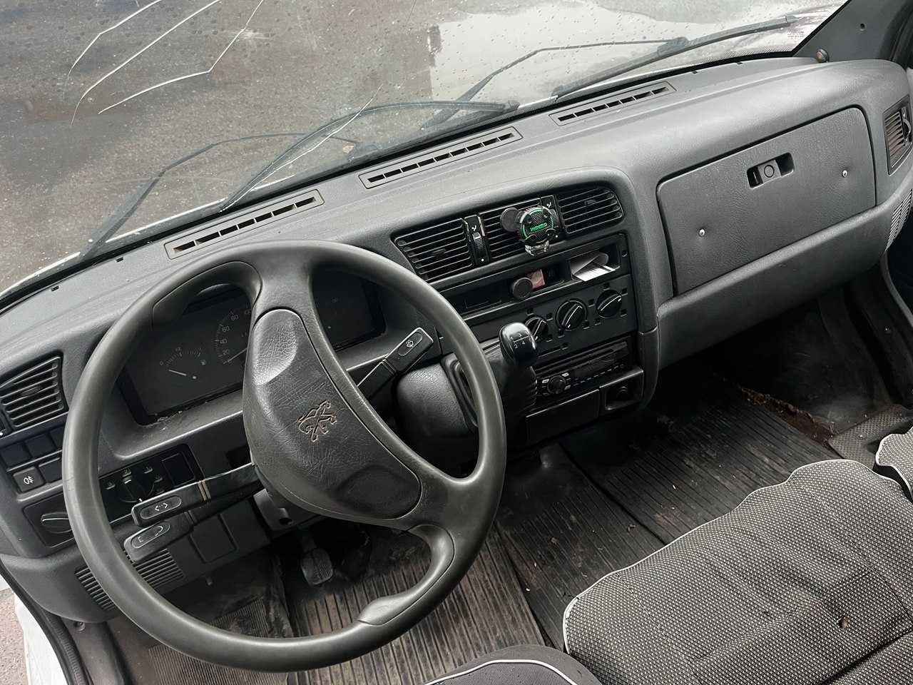 Продам PEUGEOT BOXER 2,5 дизель