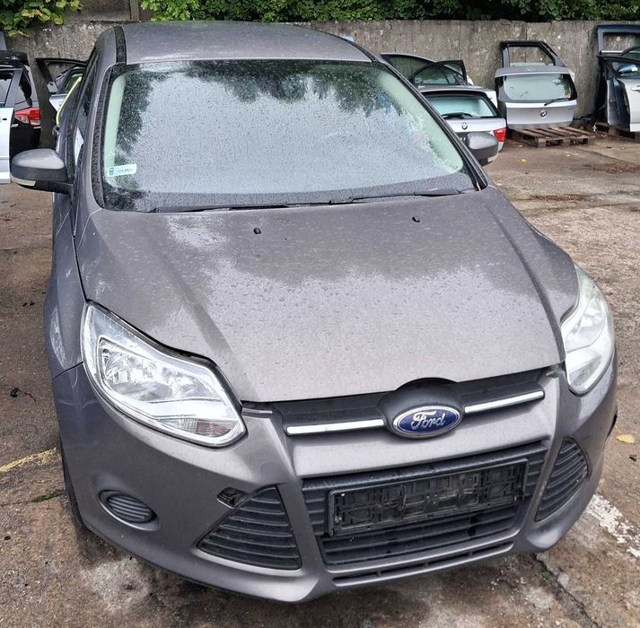 Ford Focus - rok 2012 - 1.6, kod lakieru VB - na części
