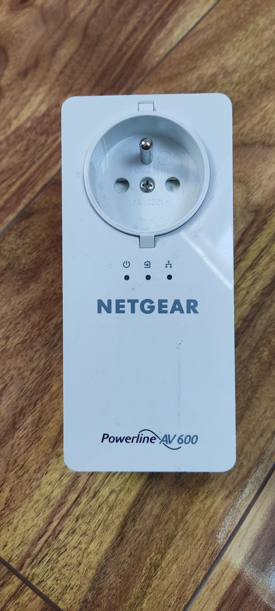 Netgear powerline 600 xav6504 repeater tplink, mikrotik dlink