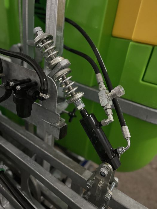 Оприскувач KLARA 816