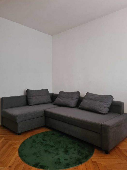 Kanapa narożna FRIHETEN z funkcją spania – używana, zadbana