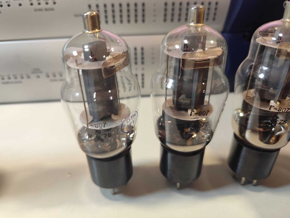 Lote2 - 3 Valvulas 807 Russas NOS