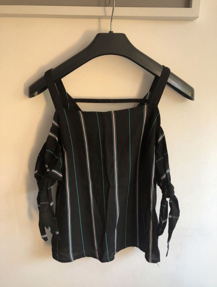 bluzka w paski na ramiączkach z wyciętymi ramionami top tshirt na lato