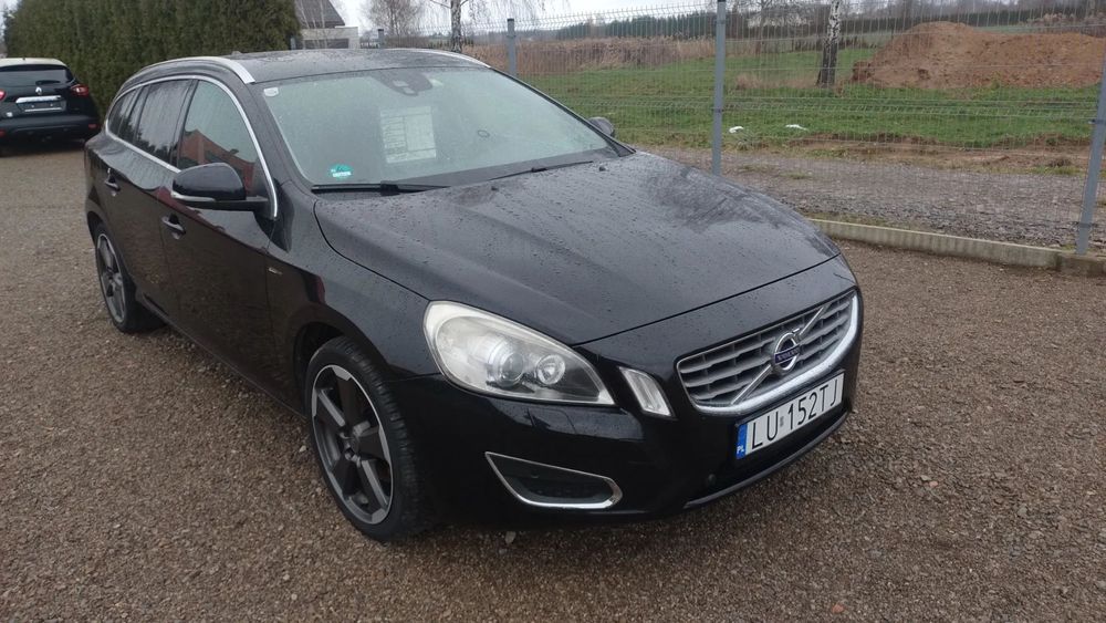 Volvo V60 Volvo V60 2.0TD 170 Ps Xenon Skóry,Szyberdach,Rok w Kraju