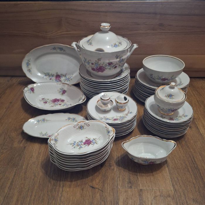 Фарфоровой сервіз столовий