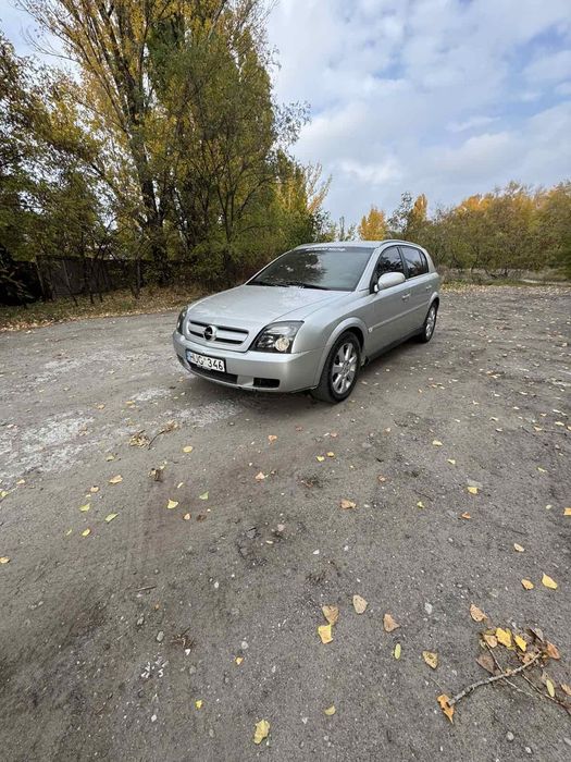 Opel Signum на хорошем ходу