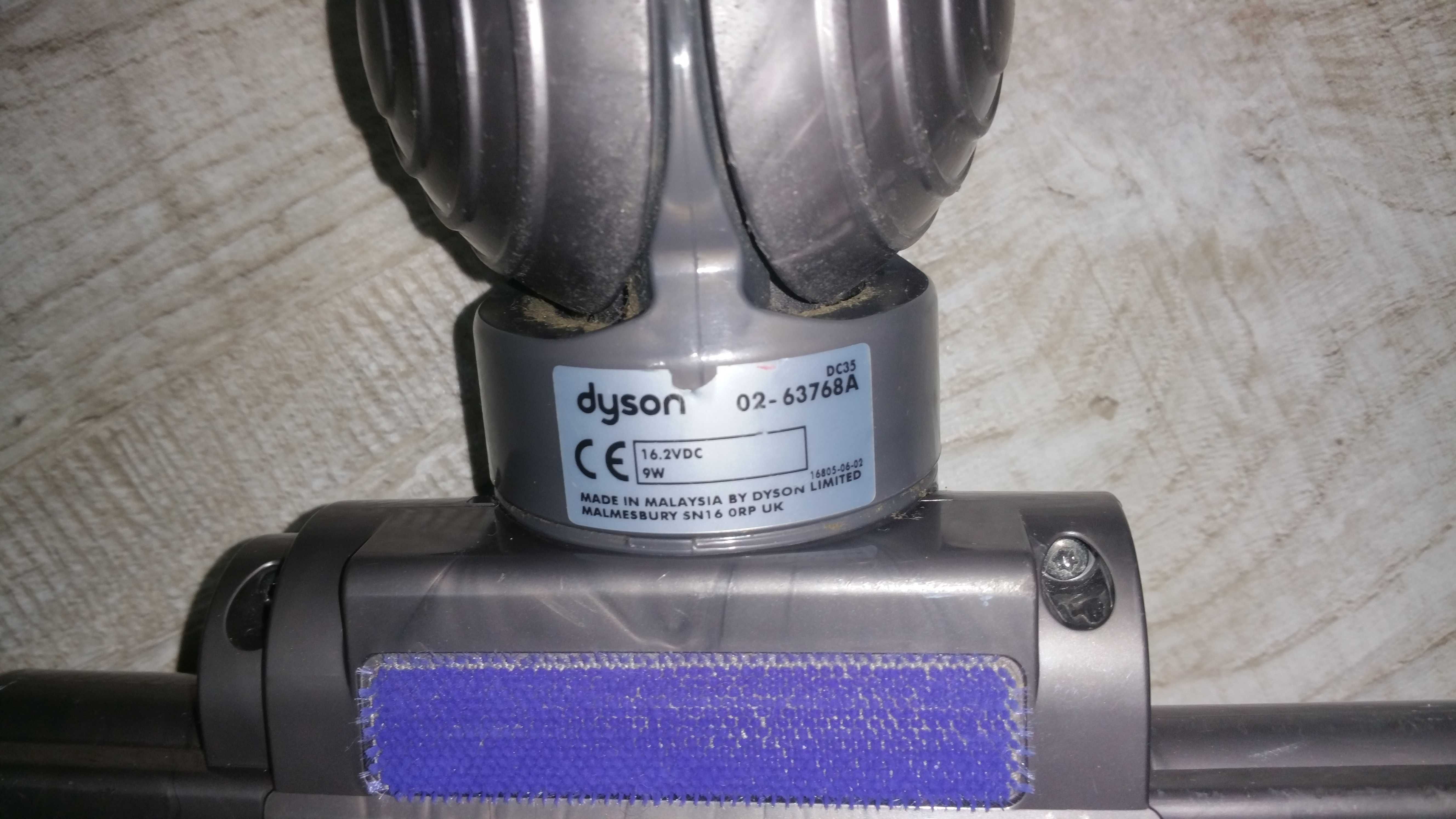 Dyson DC35/16,2VDC. Активная турбо-щётка .