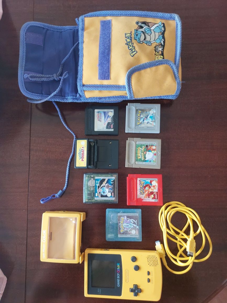 Game boy color + Jogos + bolsa + kits