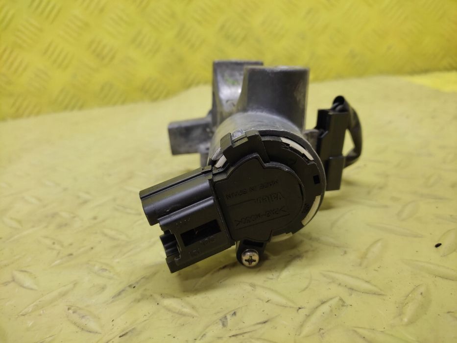 toyota avensis t25 2.0 d4d stacyjka kluczyk 450200504