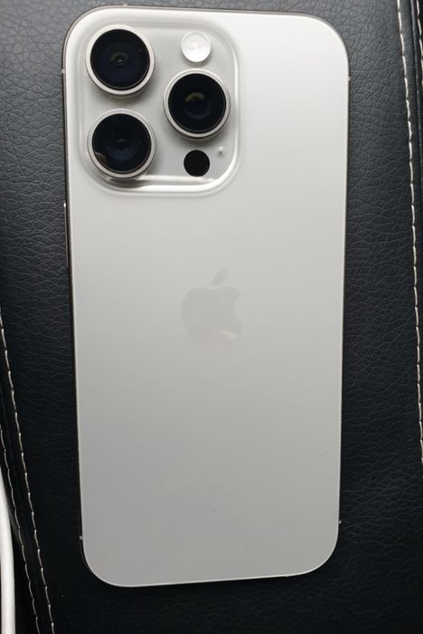 Продам IPhone Apple 16 Pro 256