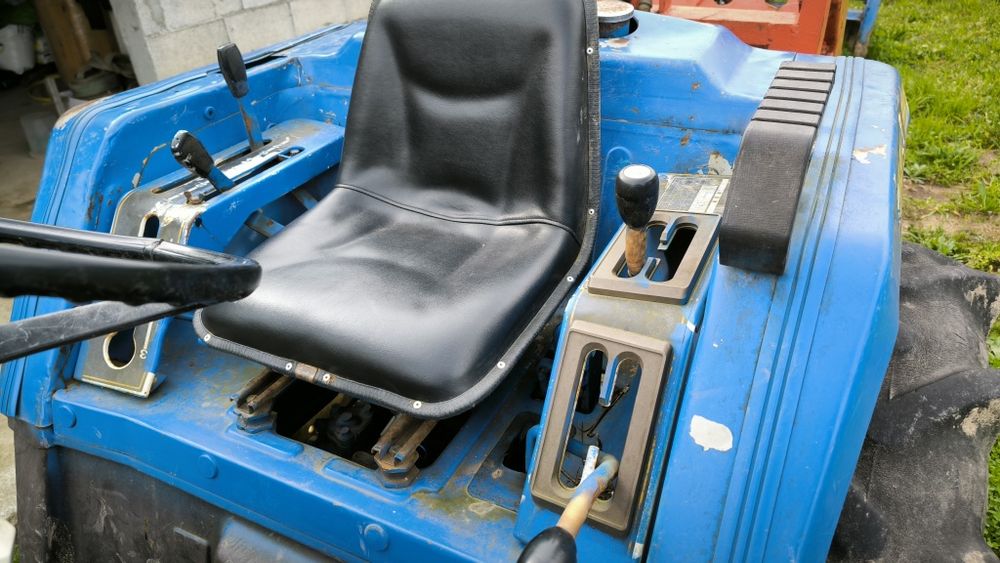 Trator iseki landhop 200