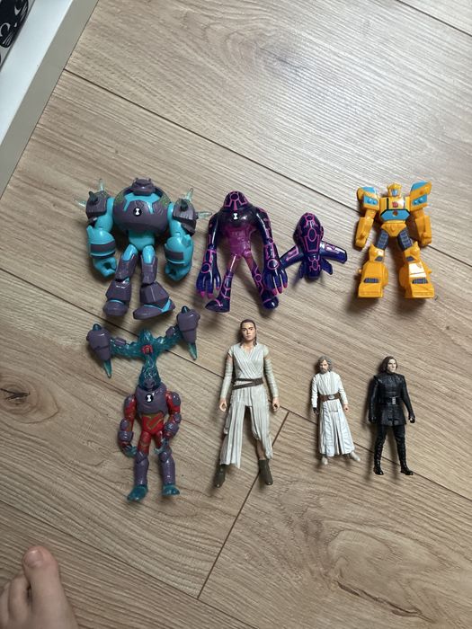 Figurki do zabawy lub kolekcjonerskie