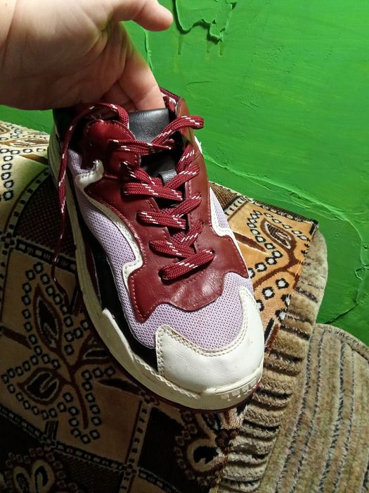 Кроссовки женские демисезон