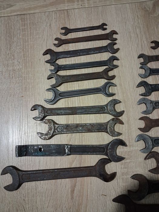 Klucze rolnicze z PRL płaskie