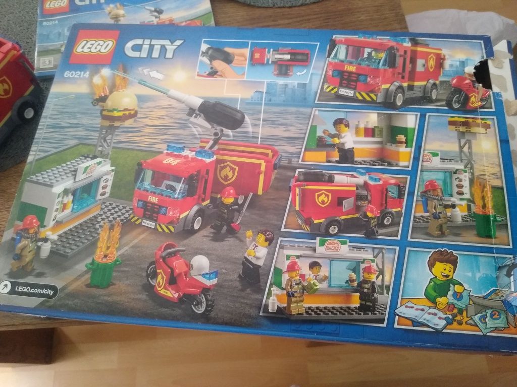 LEGO City 60214 Na ratunek w płonącym barze